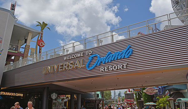 Orlando Theme Parks - A Beginners Guide •